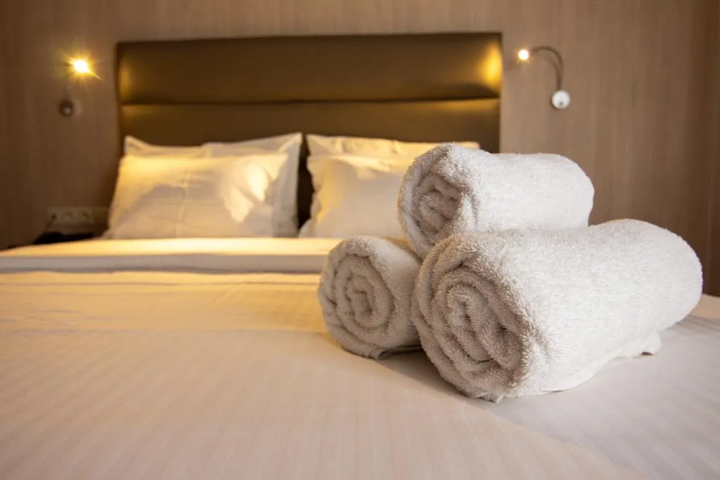 TRIPLE STANDARD Room, Anemoni, Athens