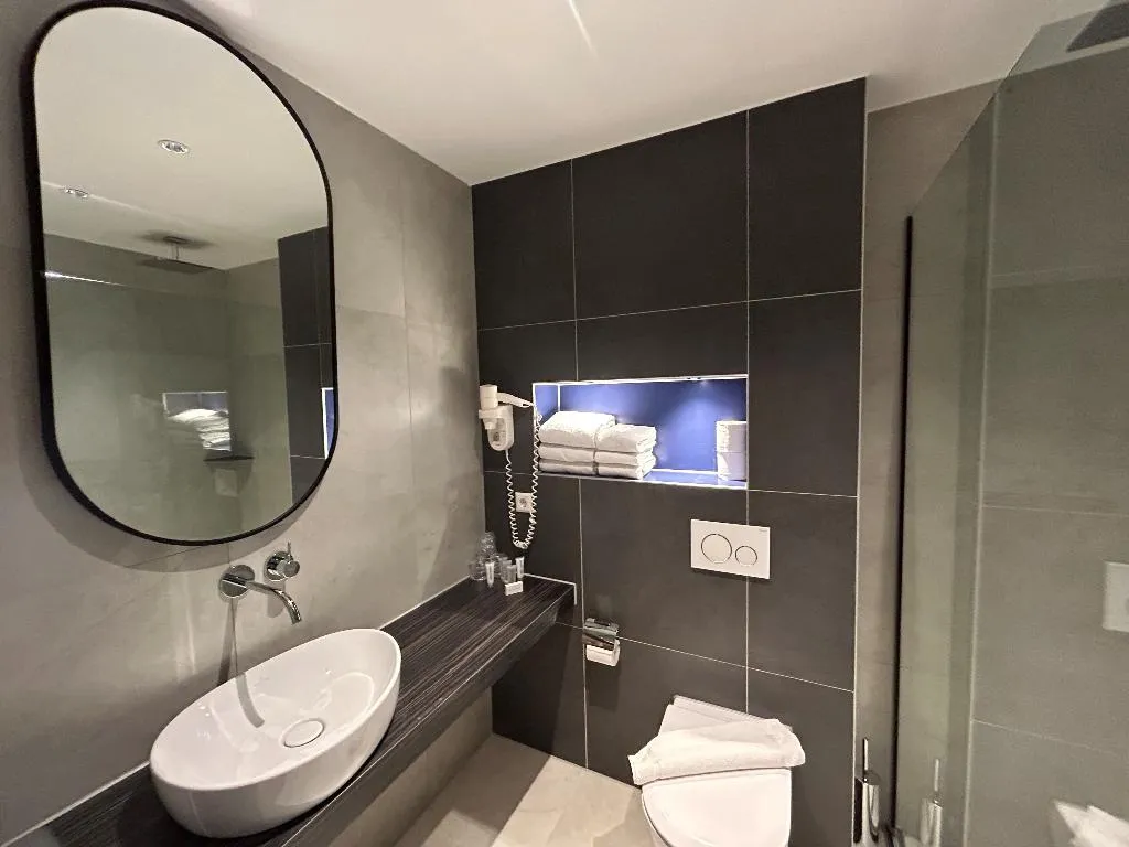 TRIPLE STANDARD Room, Xo Hotels Blue Square, Amsterdam