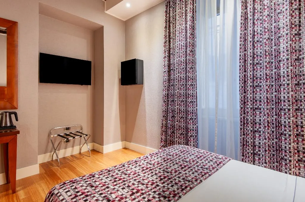 DOUBLE CLASSIC Room, Delle Nazioni, Rome