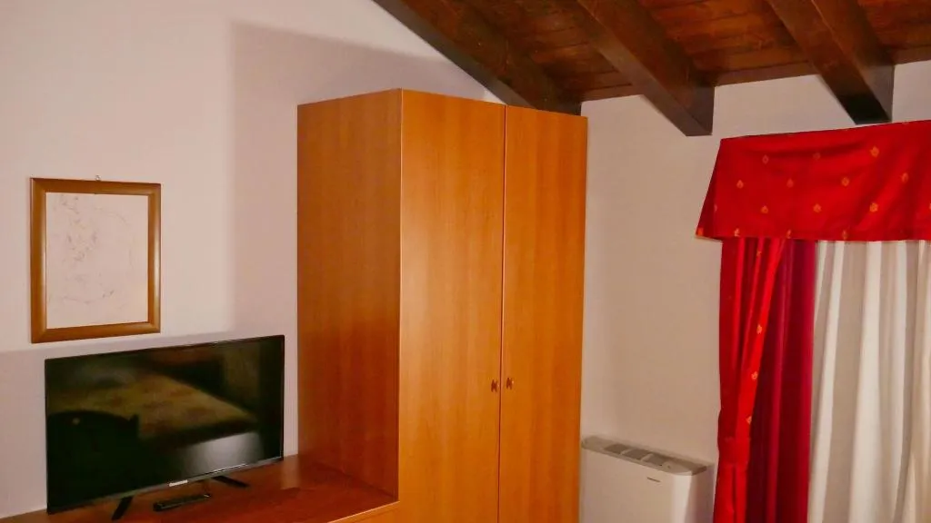 Room, Hotel Vajont, Venice