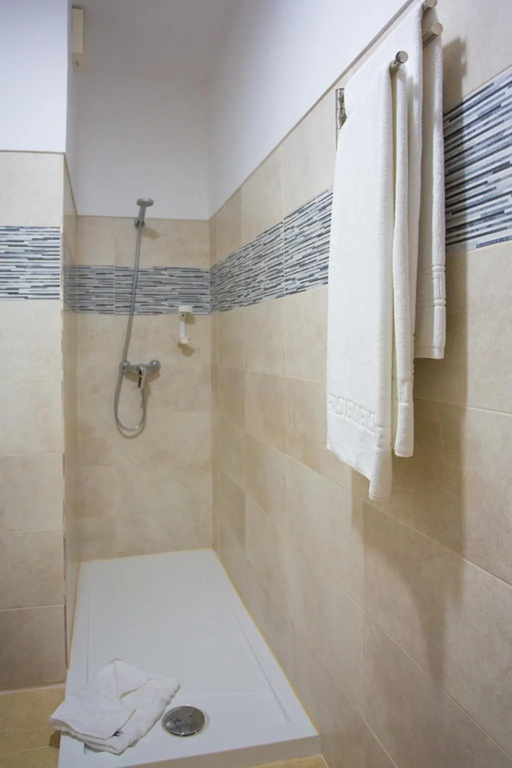 Room, Marte, Tenerife