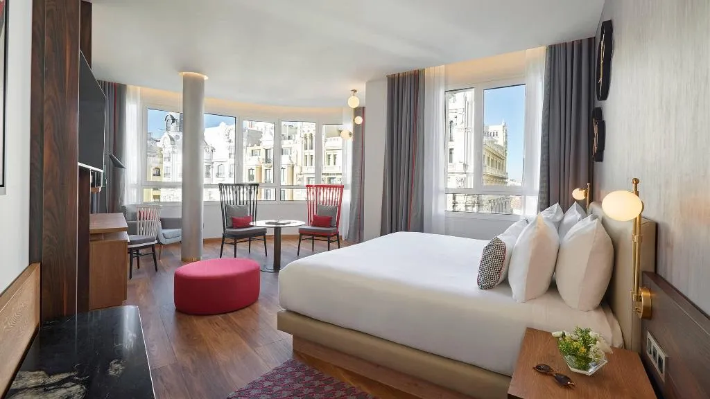JUNIOR SUITE STANDARD Room, Hyatt Centric Gran Via Madrid, Madrid