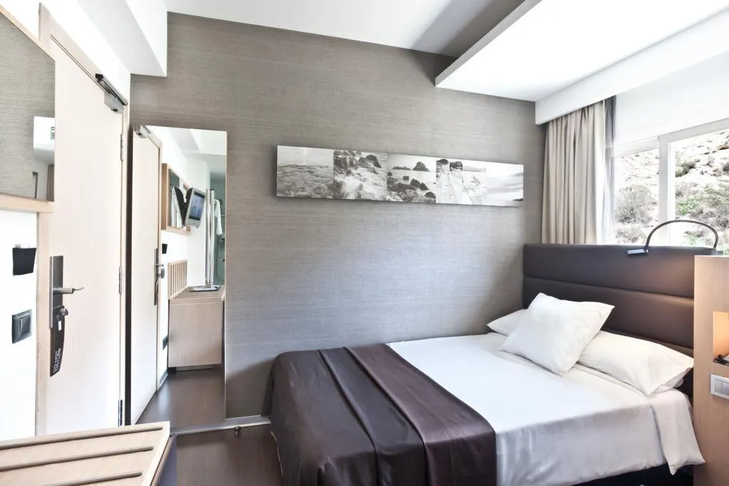 SINGLE STANDARD Room, Ocean Drive Ibiza, Ibiza