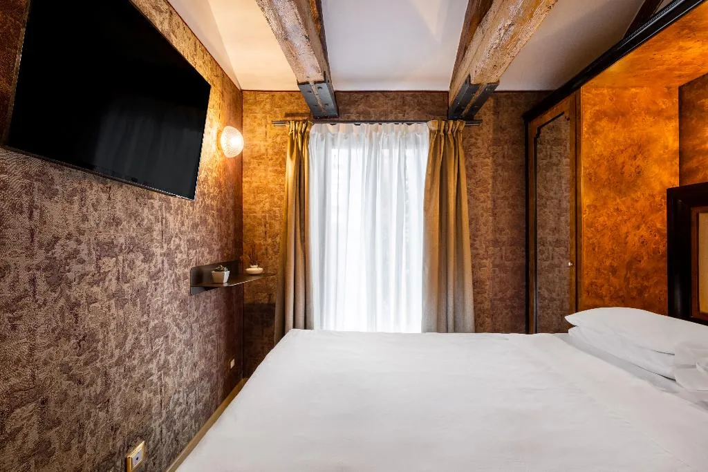 DOUBLE SUPERIOR Room, Paganelli, Venice