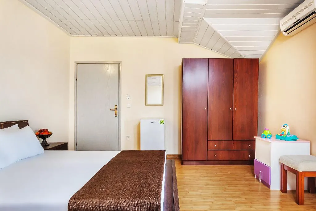 FAMILY ROOM SIDE SEA VIEW TWO BEDROOMS Room, Amfion Hotel, Thessaloniki