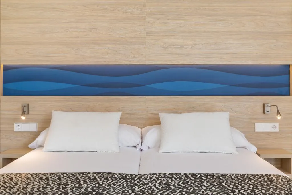 JUNIOR SUITE STANDARD Room, Samos, Majorca