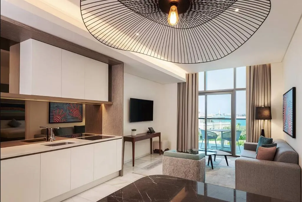 SUITE WITH KITCHENETTE Room, Th8 Palm Dubai Beach Resort Vignette Collection, Dubai