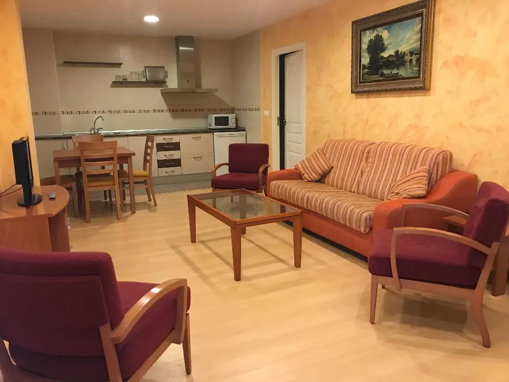 APARTMENT CAPACITY 4 Room, Alfonso VIII, Madrid
