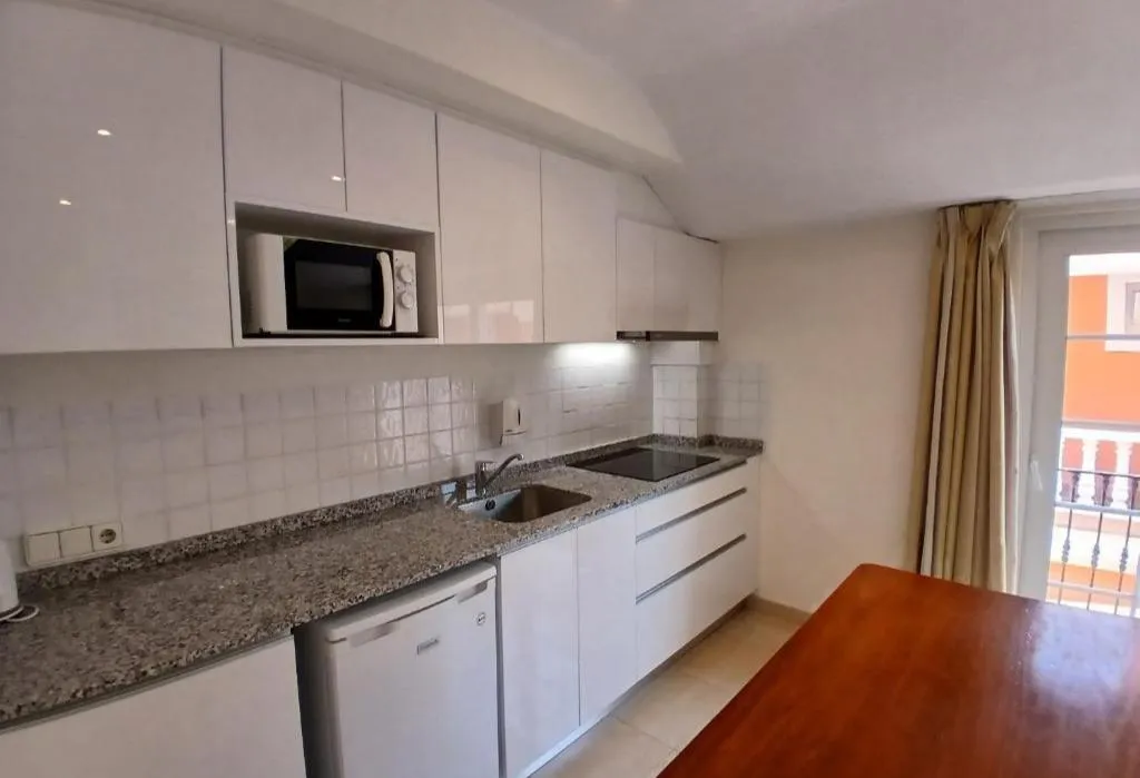 APARTMENT CAPACITY 6 ONE BEDROOM Room, Lloyds Beach Club, Costa Blanca