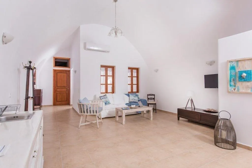 Room, Estate 1896, Santorini