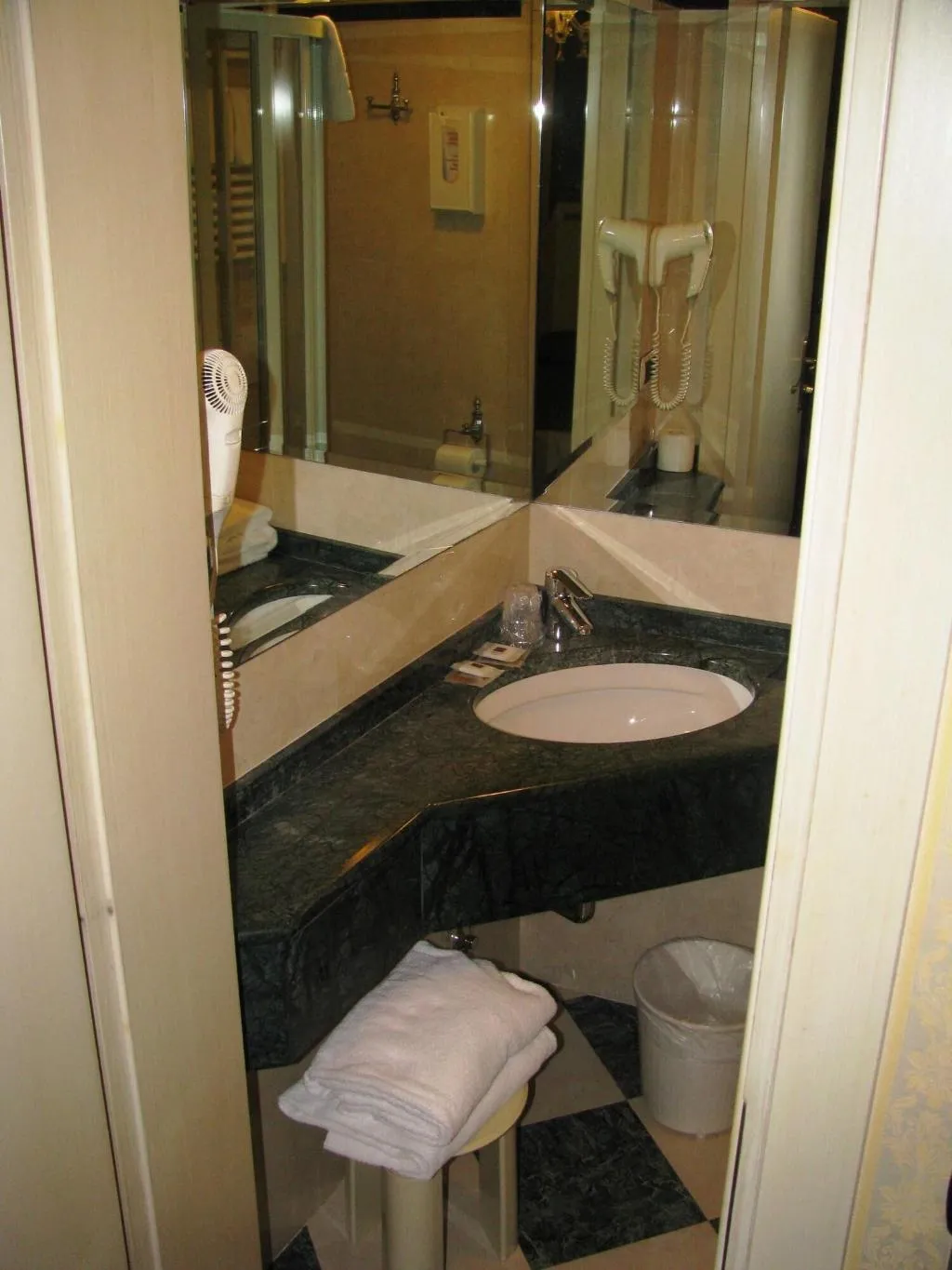 QUADRUPLE WITH DOUBLE BED Room, Hotel Belle Epoque, Venice