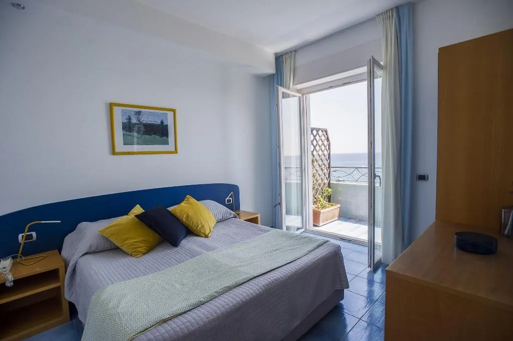 Room, Residence Panoramic, Naples