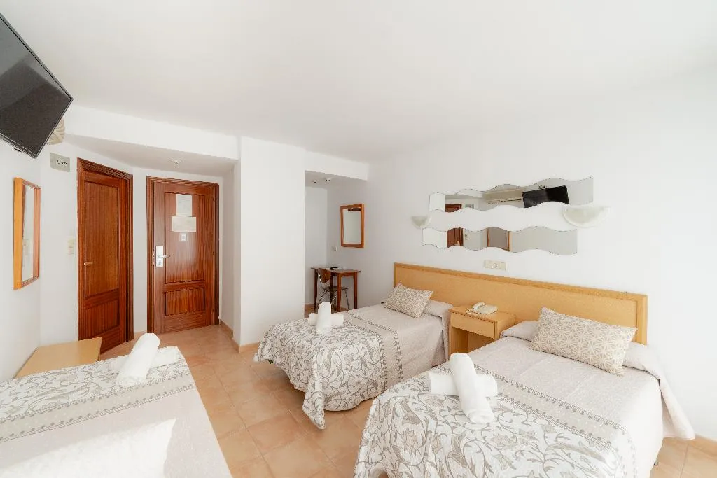 TRIPLE STANDARD Room, Santa Faz TRG, Costa Blanca