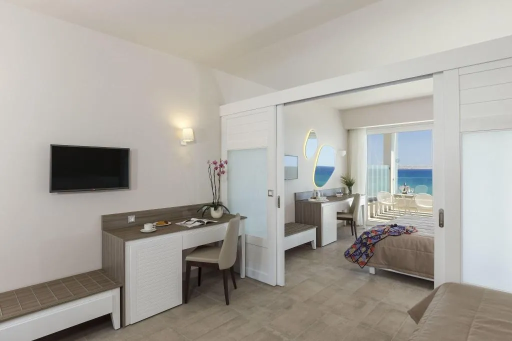 FAMILY ROOM SEA VIEW POOL VIEW Room, Rodos Princess Beach Hotel, Rhodes