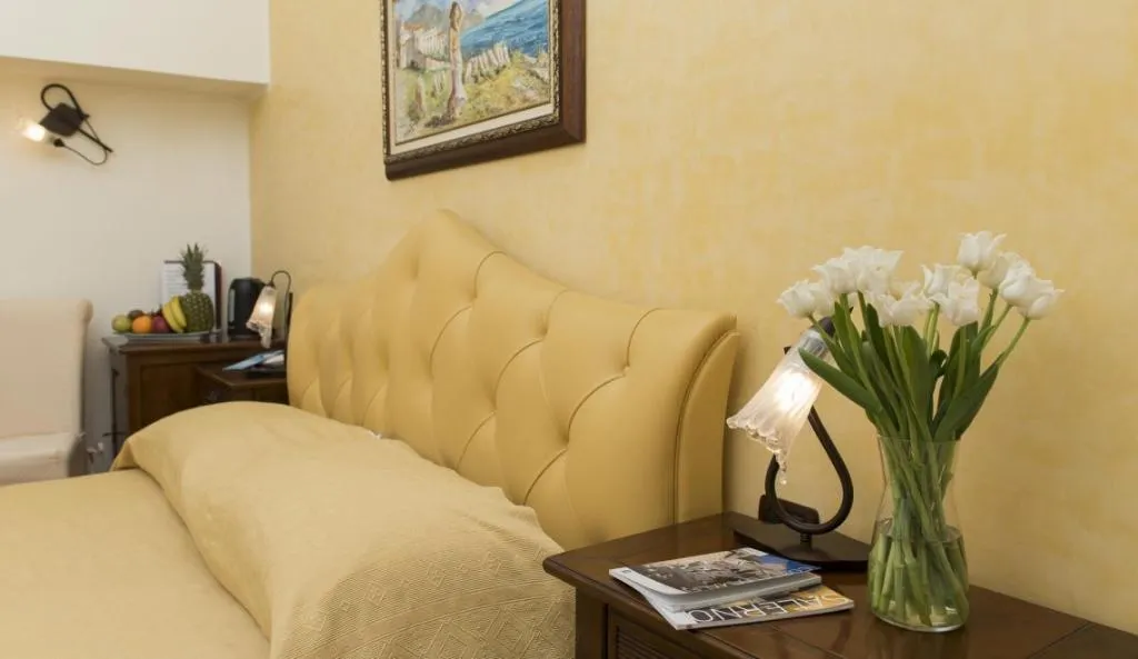 TRIPLE DELUXE Room, Hotel Villa Annalara, Naples