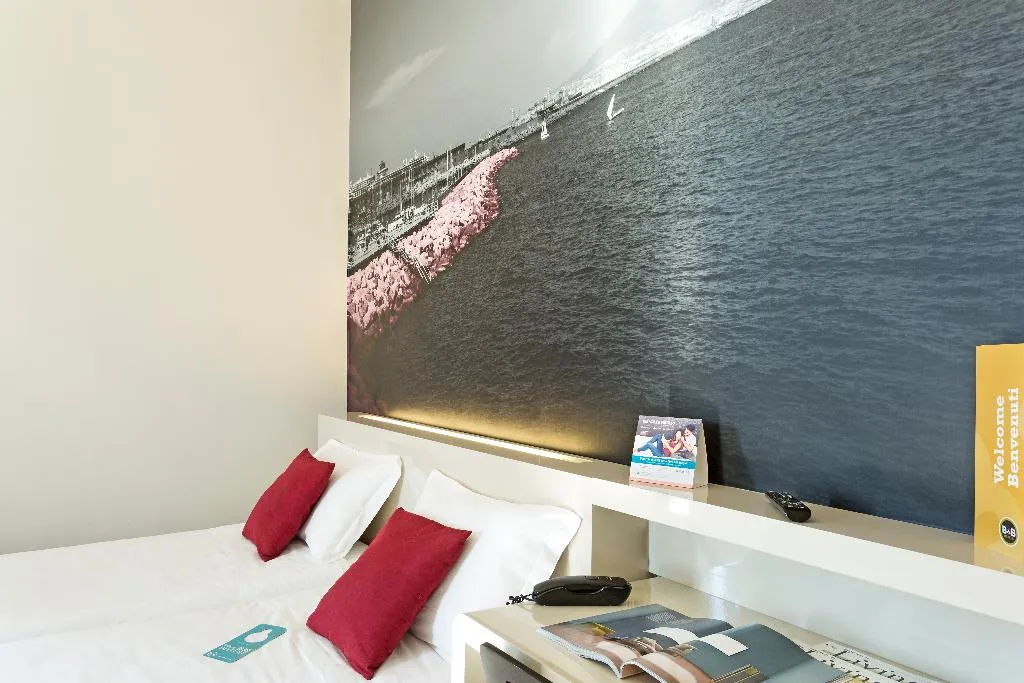 SINGLE STANDARD Room, B&b Hotel Napoli, Naples