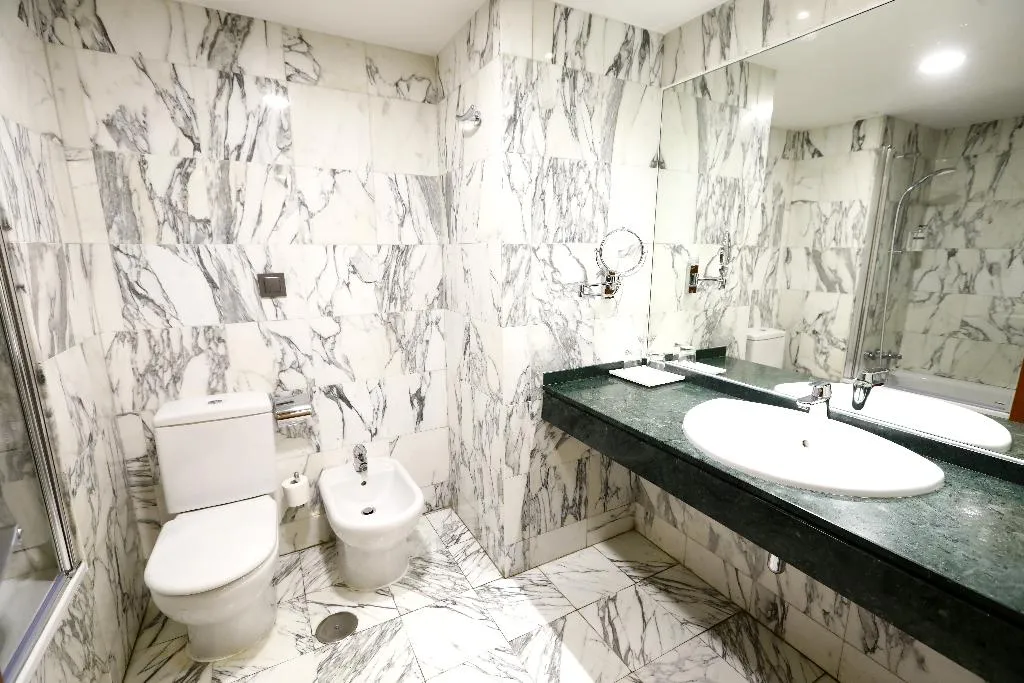 DOUBLE STANDARD Room, Travelodge Madrid Coslada Aeropuerto, Madrid