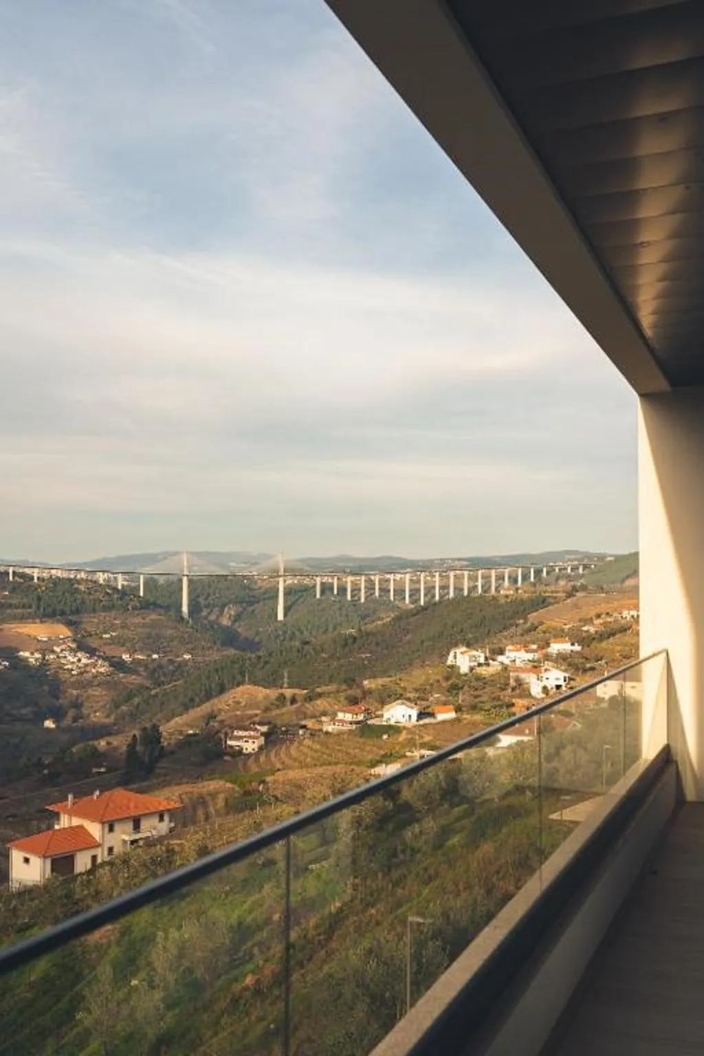 DOUBLE DELUXE WITH VIEWS Room, MW Douro & Wine SPA, Porto