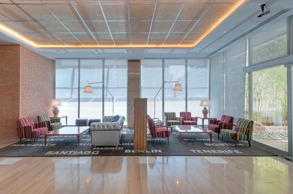 Lobby, Hotel Madrid Chamartín Affiliated by Meliá, Madrid