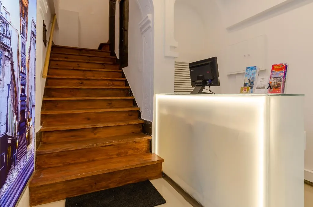 Lobby, Hotel Duas Nacoes, Lisbon