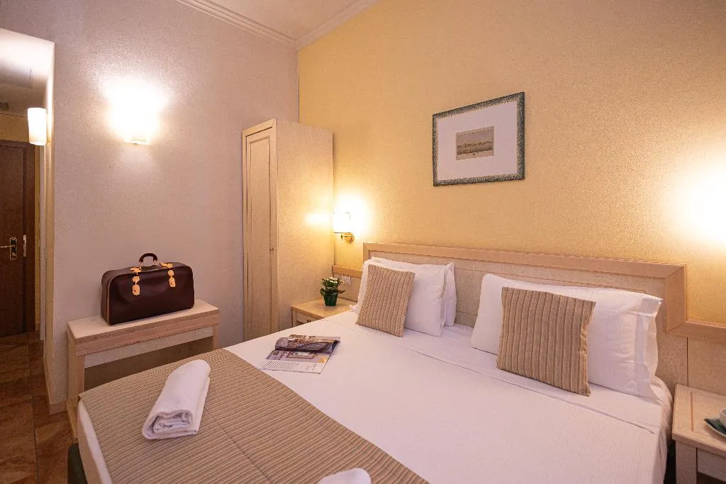 Double or Twin CLASSIC Room, LVG Hotel Collection - Belvedere San Gottardo, Milan