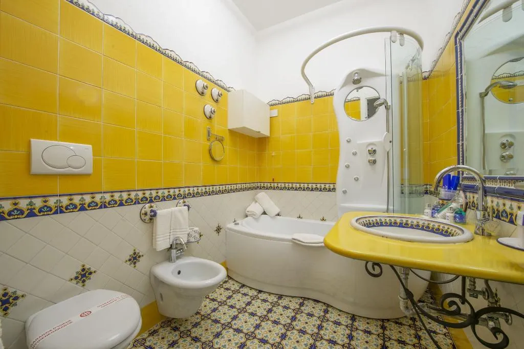 Room, Villa Maria Pia, Naples