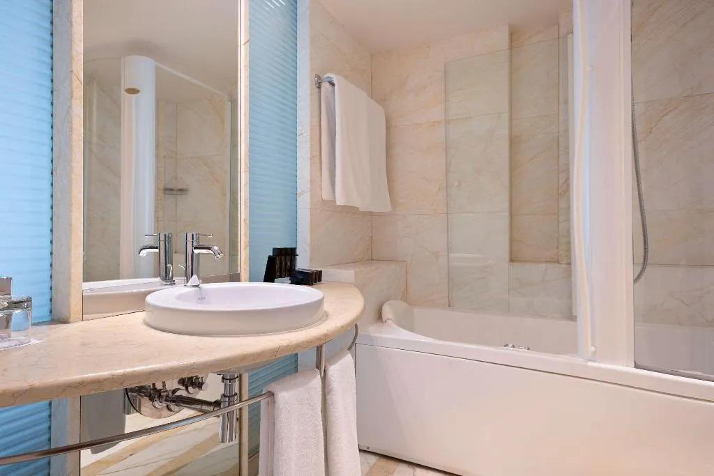 Double or Twin STANDARD Room, Melia Athens, Athens
