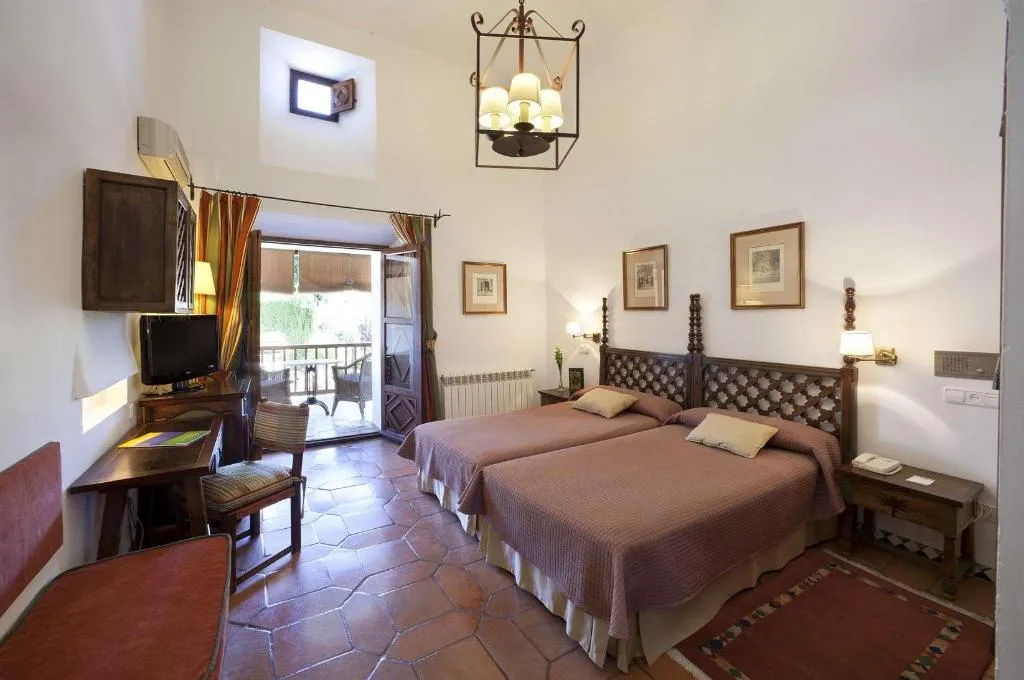 DOUBLE SUPERIOR Room, Parador de Guadalupe, Madrid
