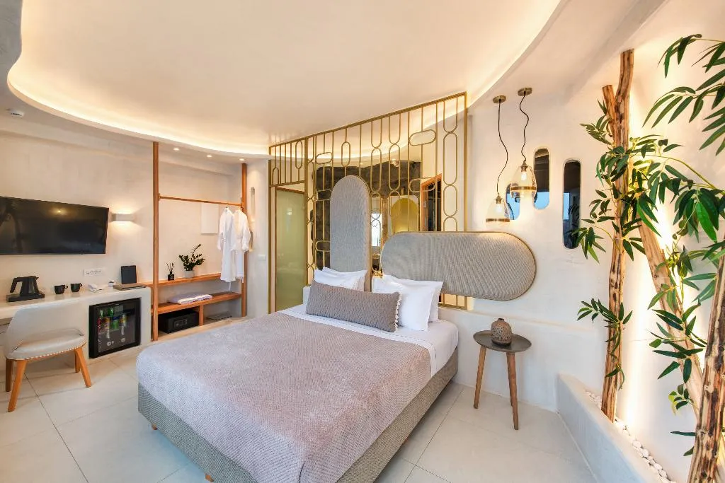 JUNIOR SUITE SEA VIEW Room, Athina Luxury Suites, Santorini