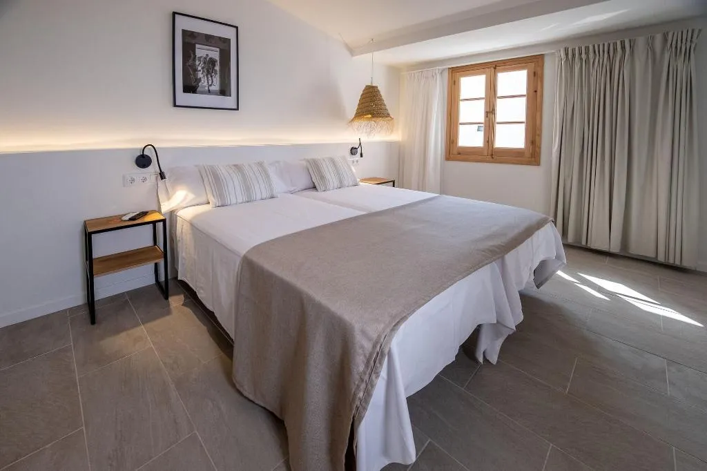 Room, Hotel Tres Tocs, Menorca
