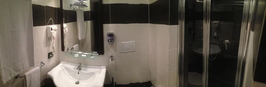 Room, B B La Casa Di Patty, Naples