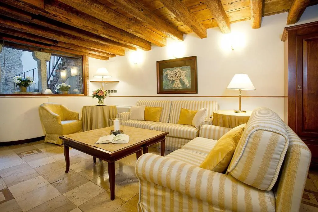 Lobby, Ca' San Giorgio, Venice