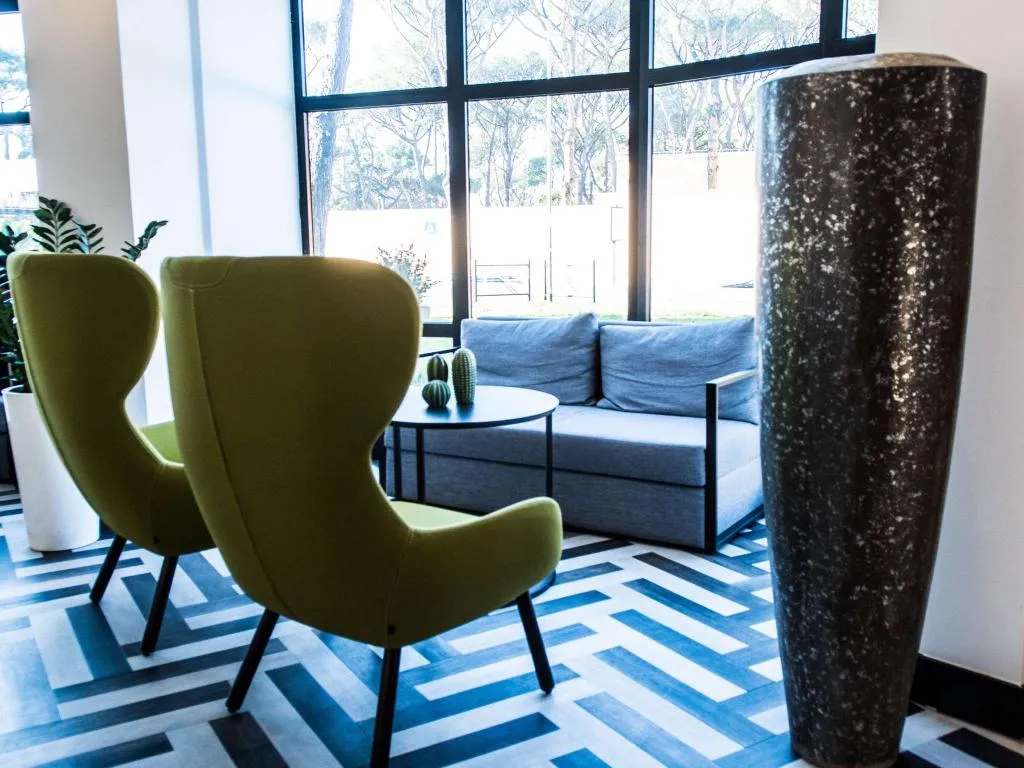 Lobby, Mercure Roma Cinecittà (New Opening), Rome