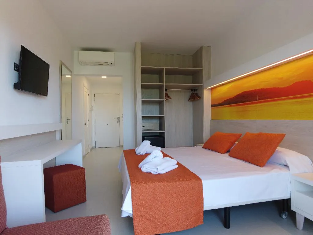 Double or Twin STANDARD Room, Hotel Arenas de Son Bou, Menorca
