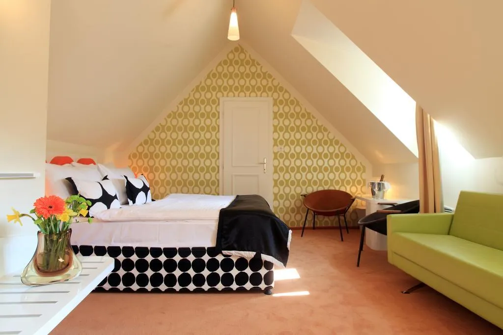 DOUBLE SUPERIOR Room, LH Vintage Design Hotel Sax, Prague