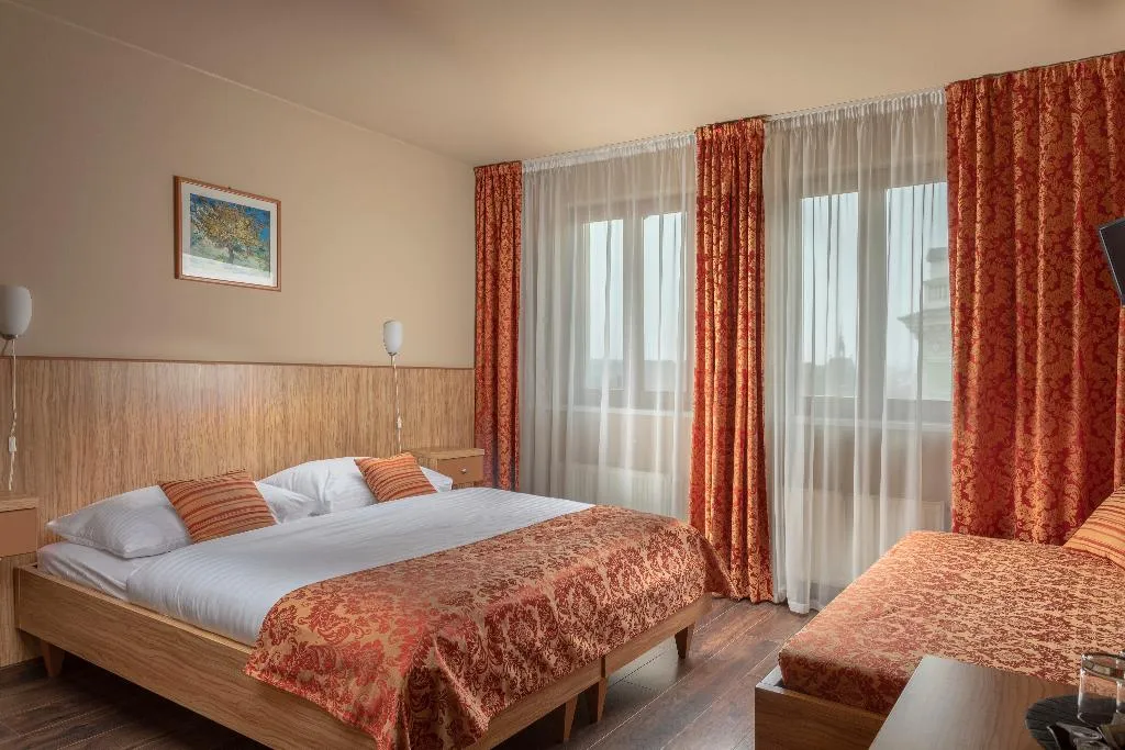 Double or Twin SUPERIOR WITH AIR CONDITIONING Room, Superior Hotel, Prague