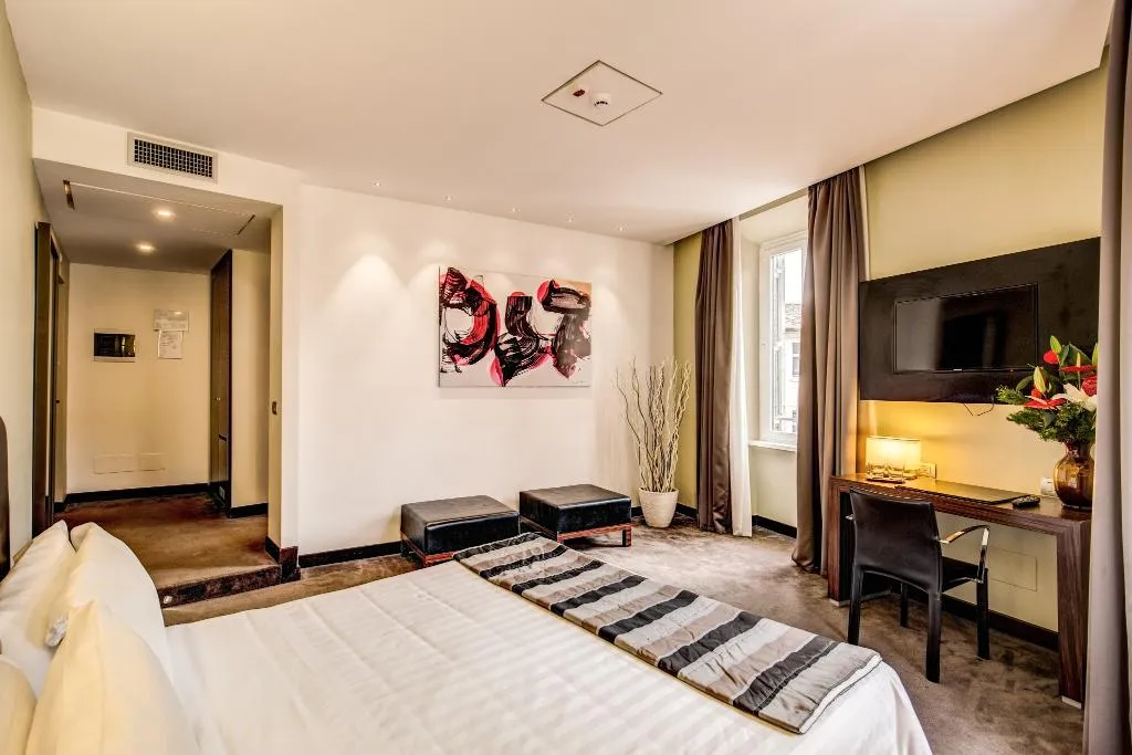 Room, Trevi Collection, Rome