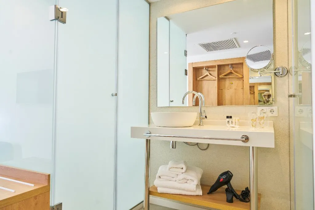 DOUBLE SINGLE USE STANDARD Room, Eurostars Puerto de Ibiza, Ibiza