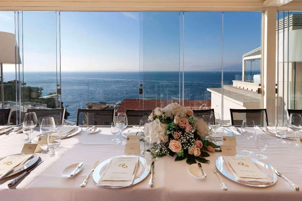 Restaurant, Continental, Naples