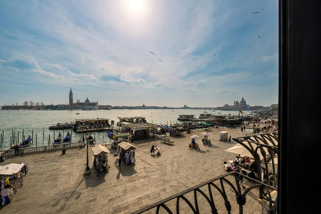 DOUBLE DELUXE LAGOON VIEW Room, Paganelli, Venice