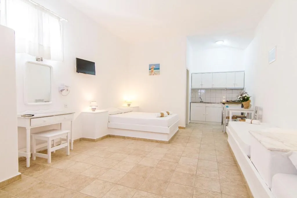 Room, Kritikakis Village Apartments, Santorini