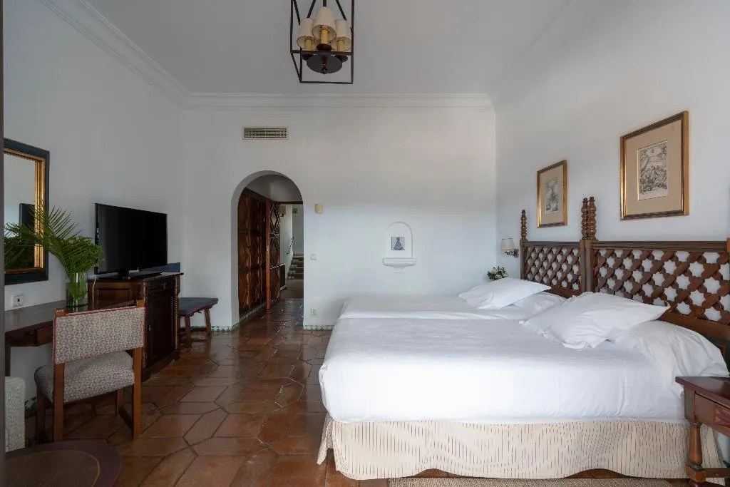 DOUBLE SUPERIOR Room, Parador de Guadalupe, Madrid
