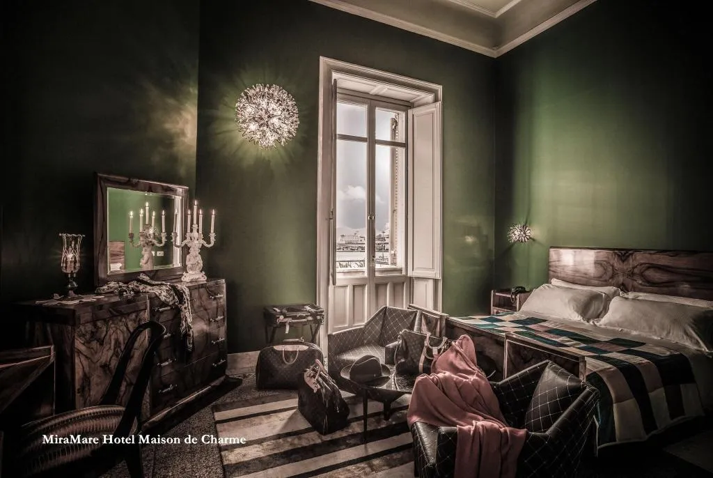JUNIOR SUITE HARBOUR VIEW Room, Miramare Cagliari, Hotel Museo, Cagliari