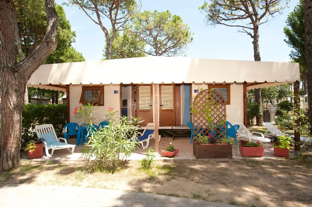CHALET ONE BED Room, Camping Village Cavallino, Venice