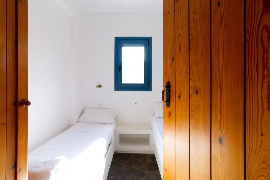 APARTMENT TWO BEDROOMS Room, Okirroi Villas and Apts, Crete