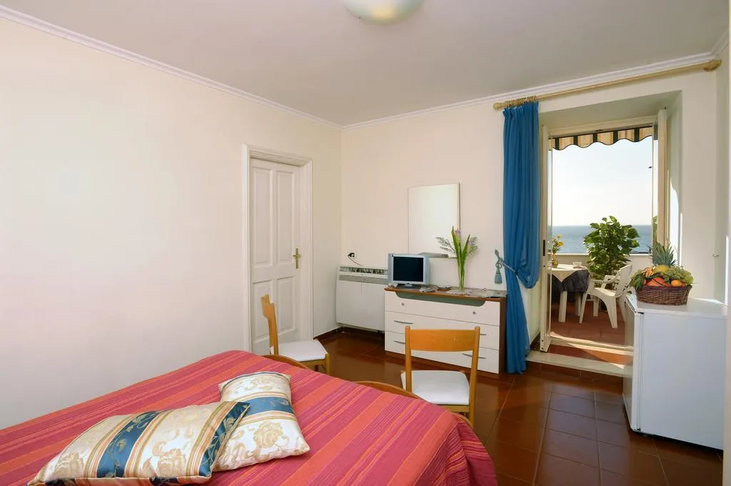 General view, B&B Camere Con Vista, Naples