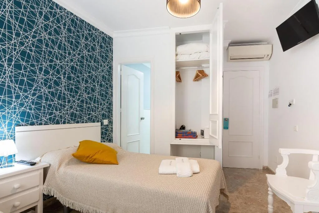 Room, Hostal Luna De Nerja, Costa Del Sol