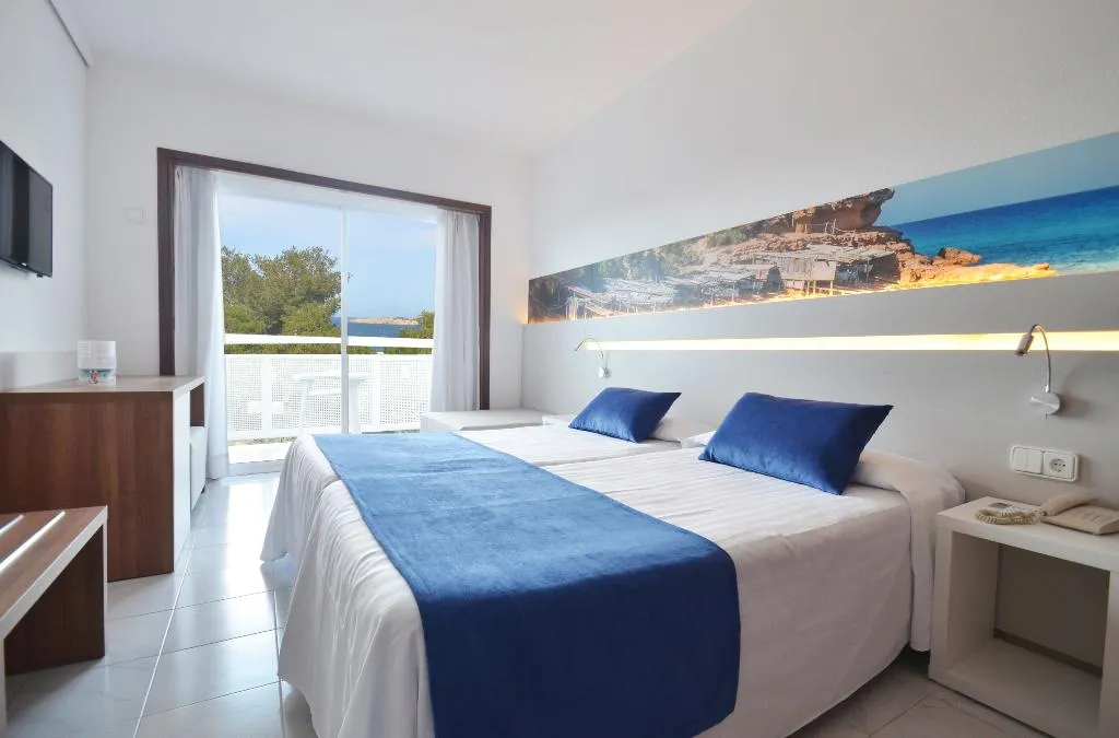 Double or Twin PREMIUM Room, AzuLine Hotel Bergantin, Ibiza