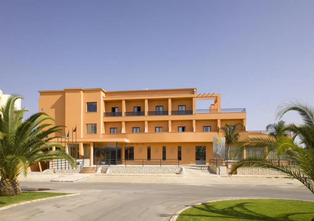 General view, Praia Sol, Algarve
