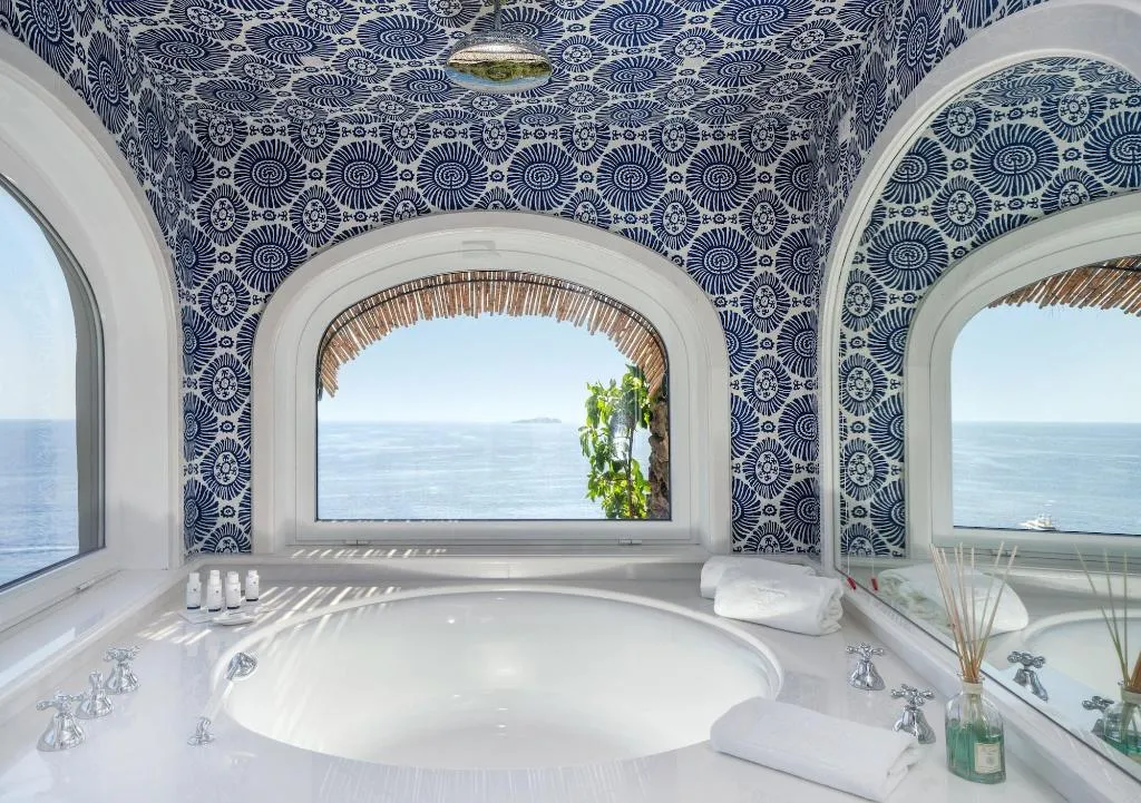 Room, Il San Pietro, Naples